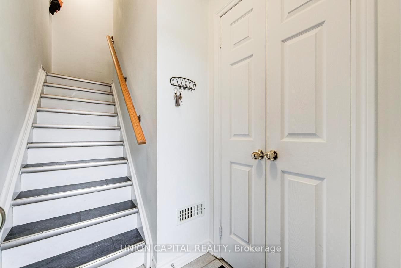 1 Bastedo Avenue • #8 • Toronto, ON photo 4
