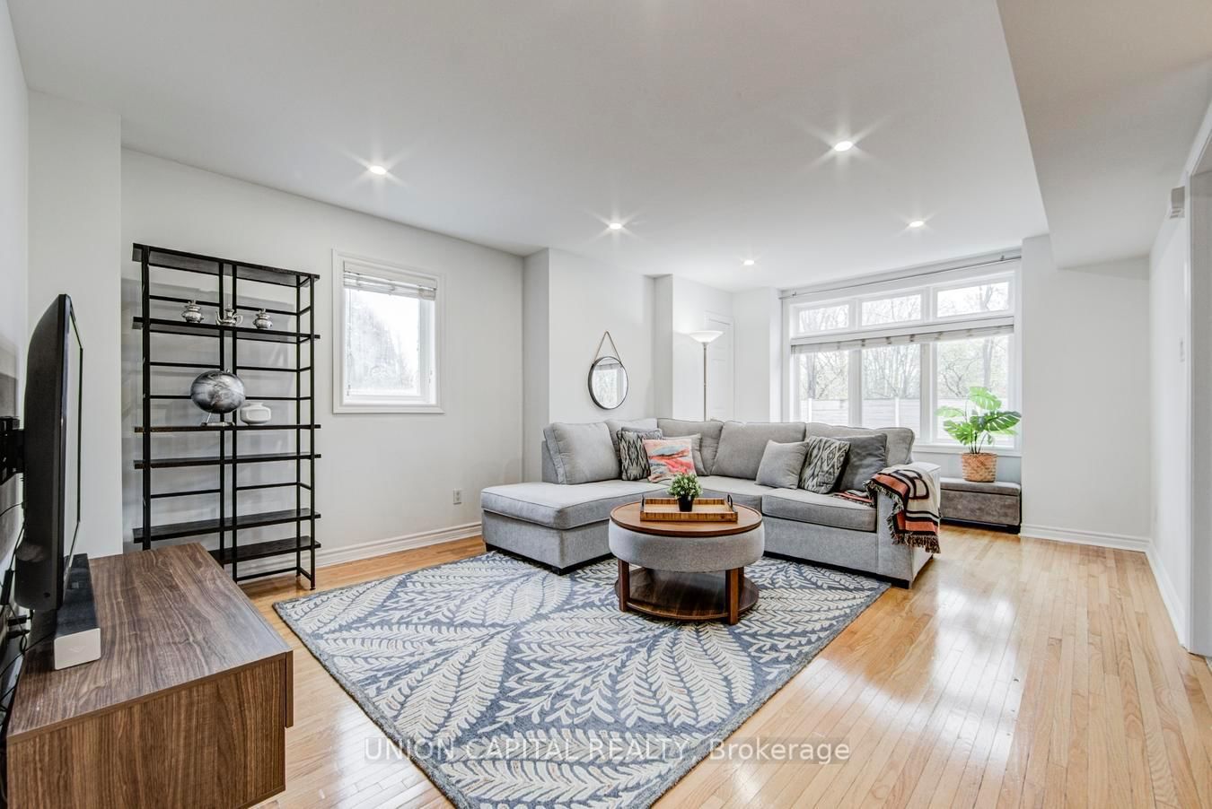 1 Bastedo Avenue • #8 • Toronto, ON photo 5