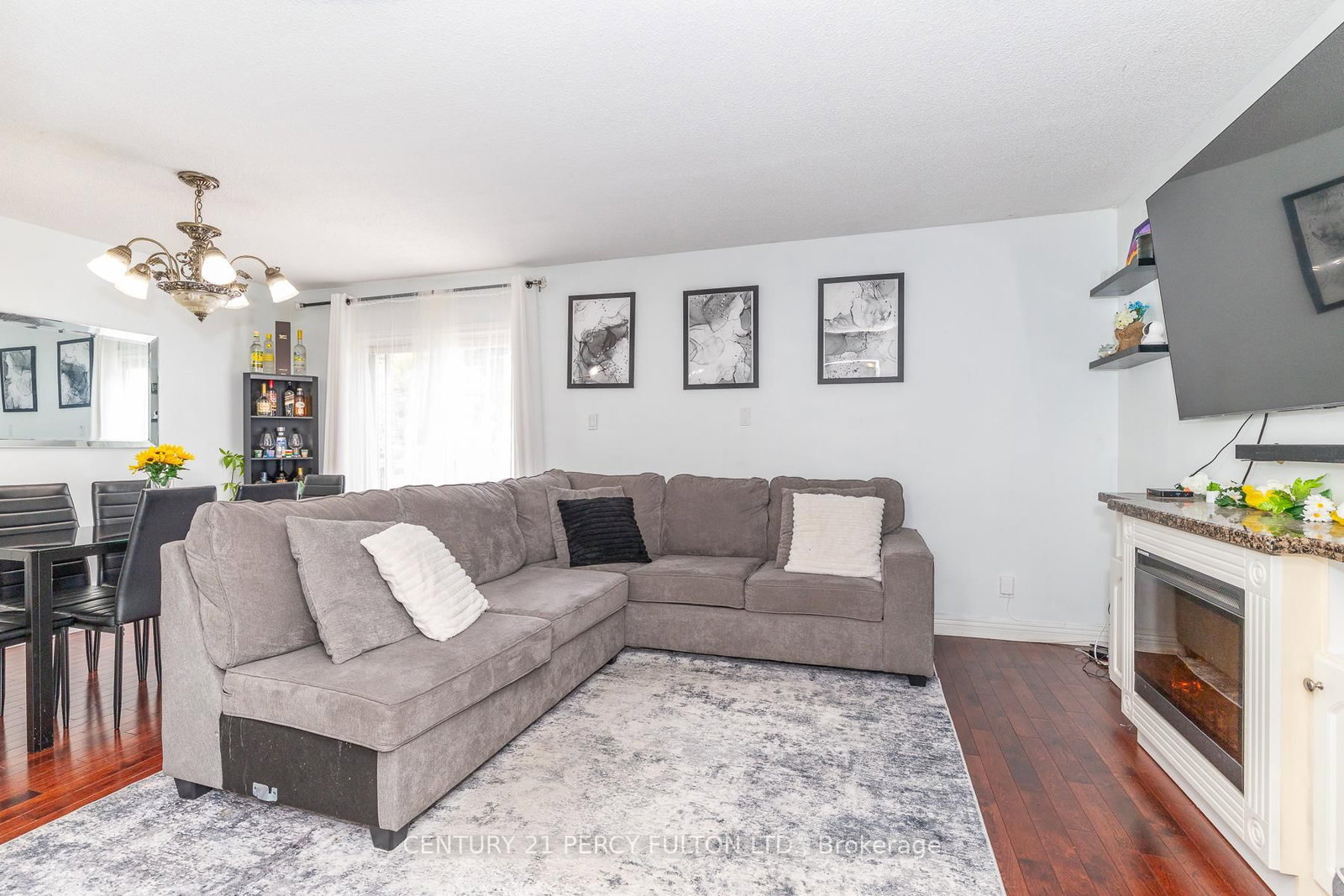Pinecrest, Oshawa photo 12