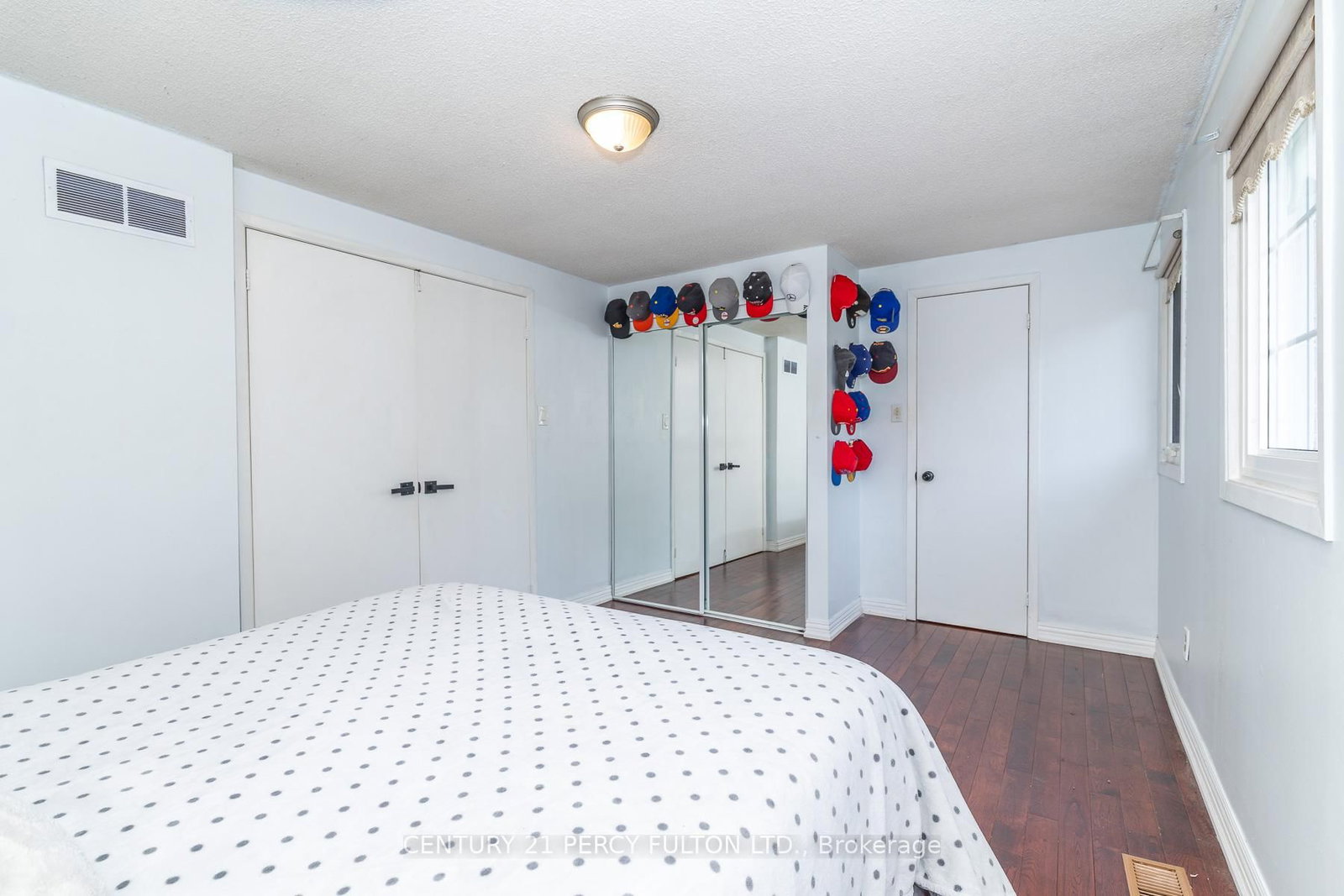 Pinecrest, Oshawa photo 29