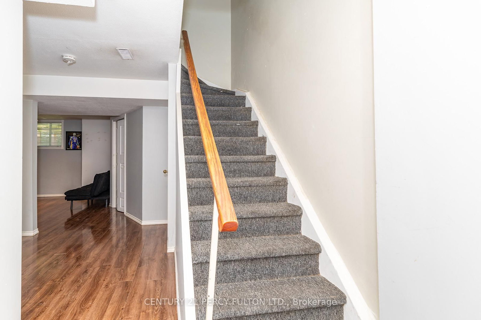 Pinecrest, Oshawa photo 32