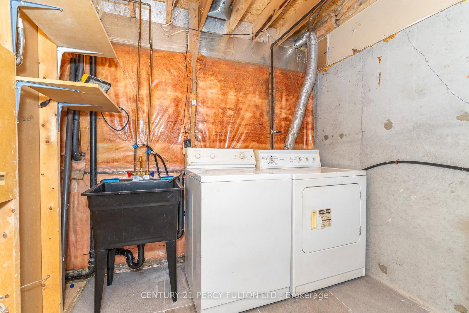 Pinecrest, Oshawa photo 36