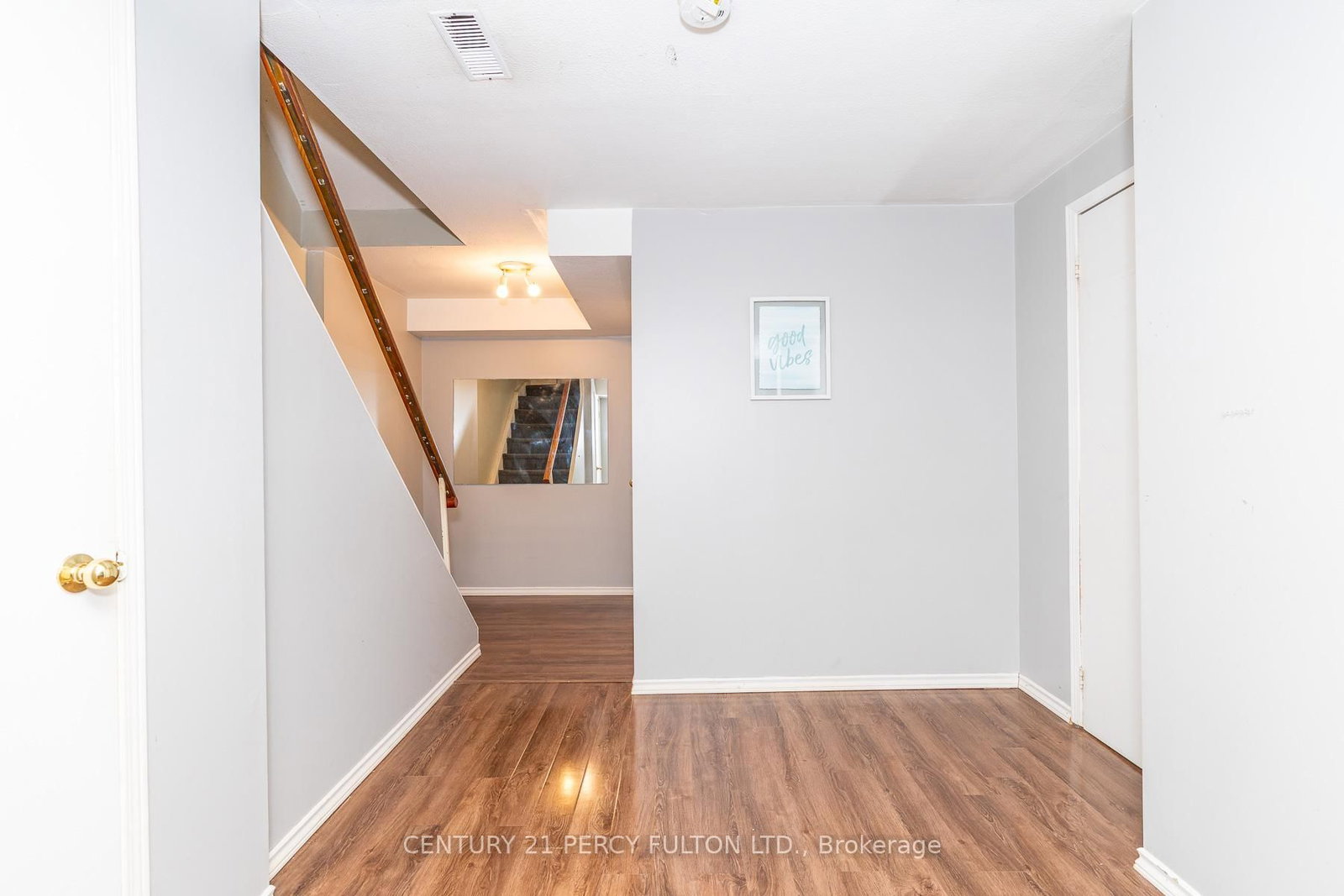 Pinecrest, Oshawa photo 38