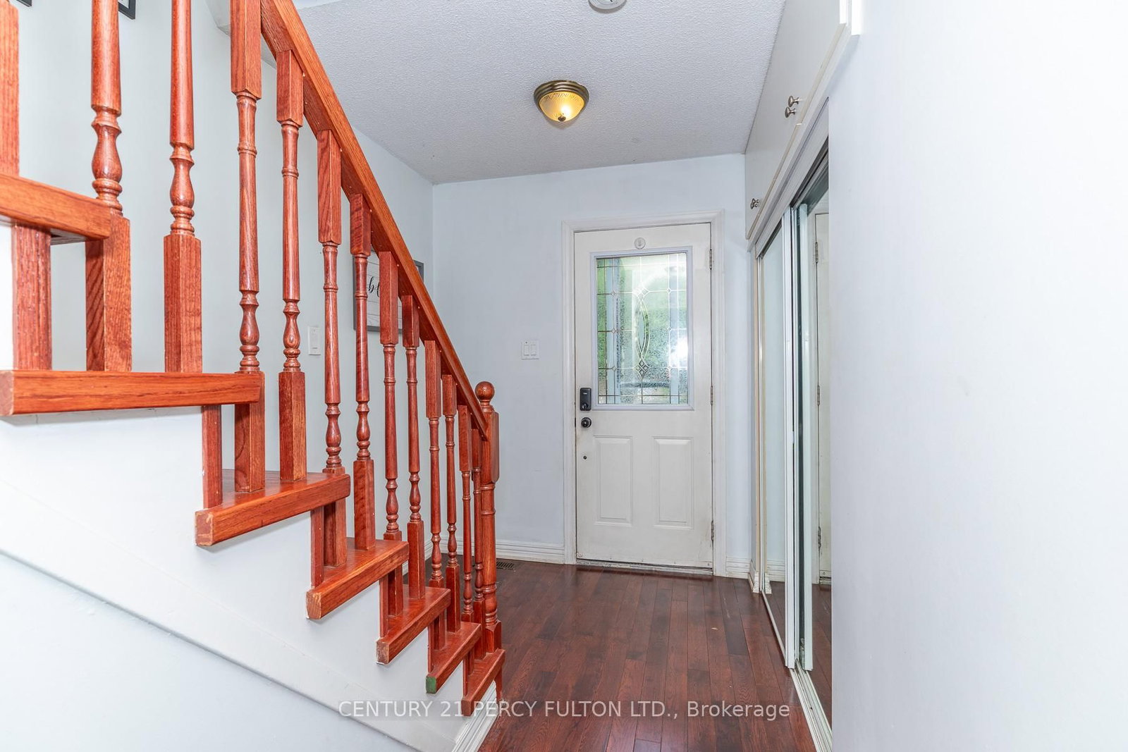 Pinecrest, Oshawa photo 6