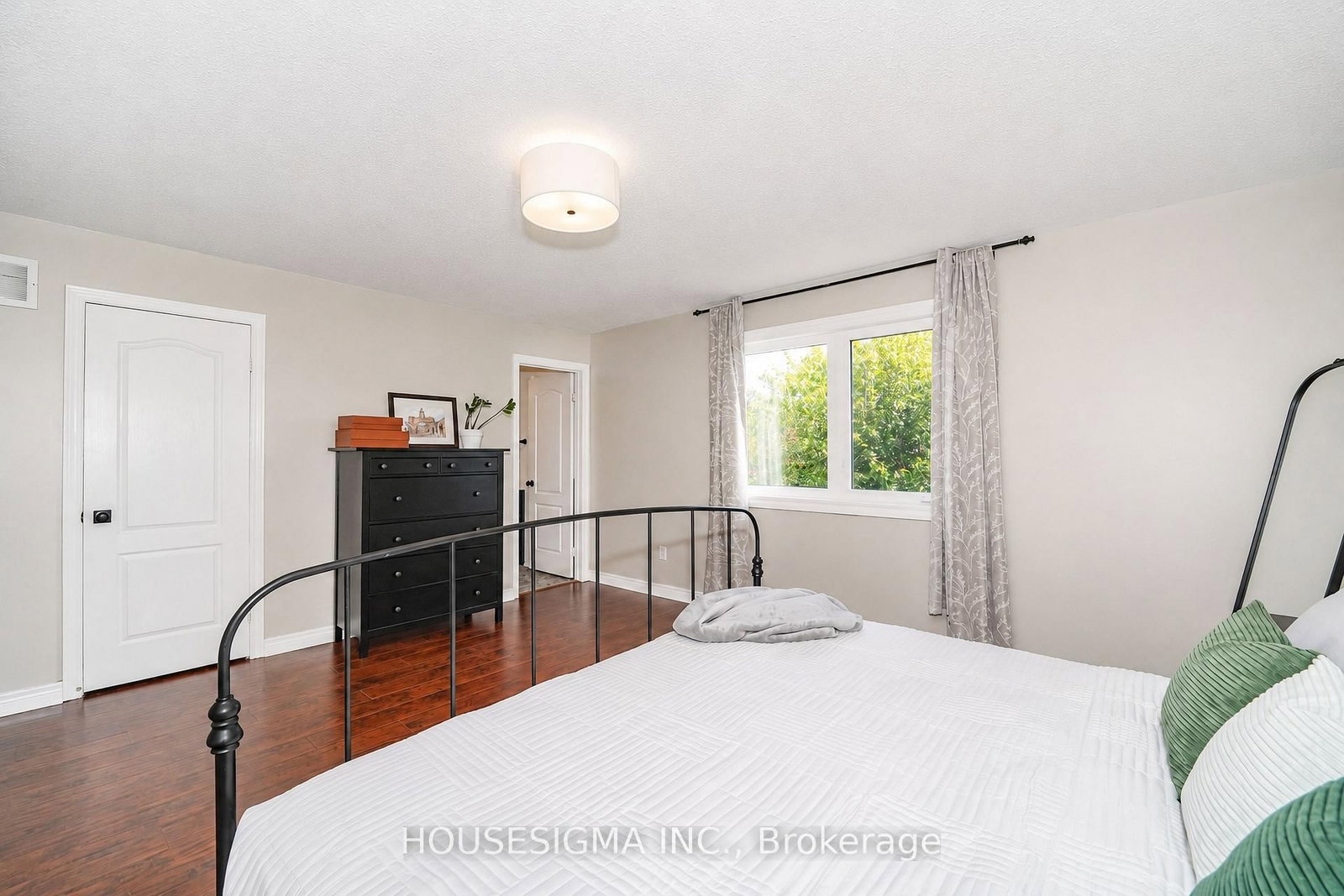 97 Bach Avenue • Whitby, ON photo 23