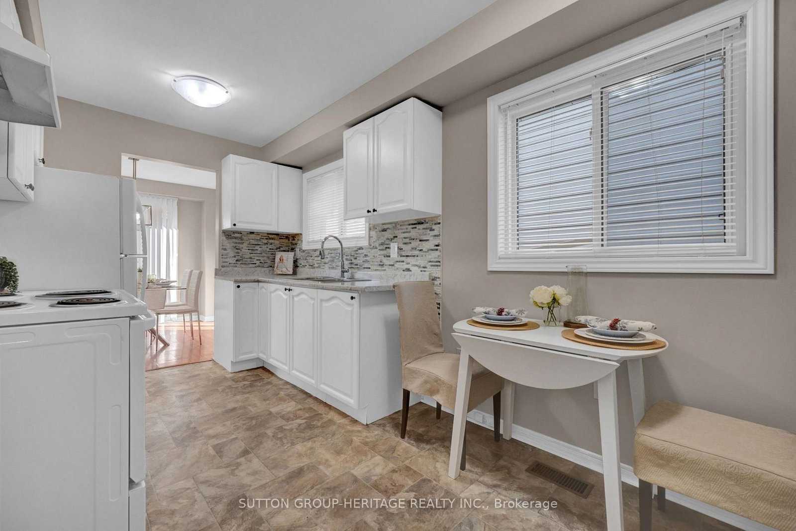 5 Fenwick Avenue • Clarington, ON photo 3