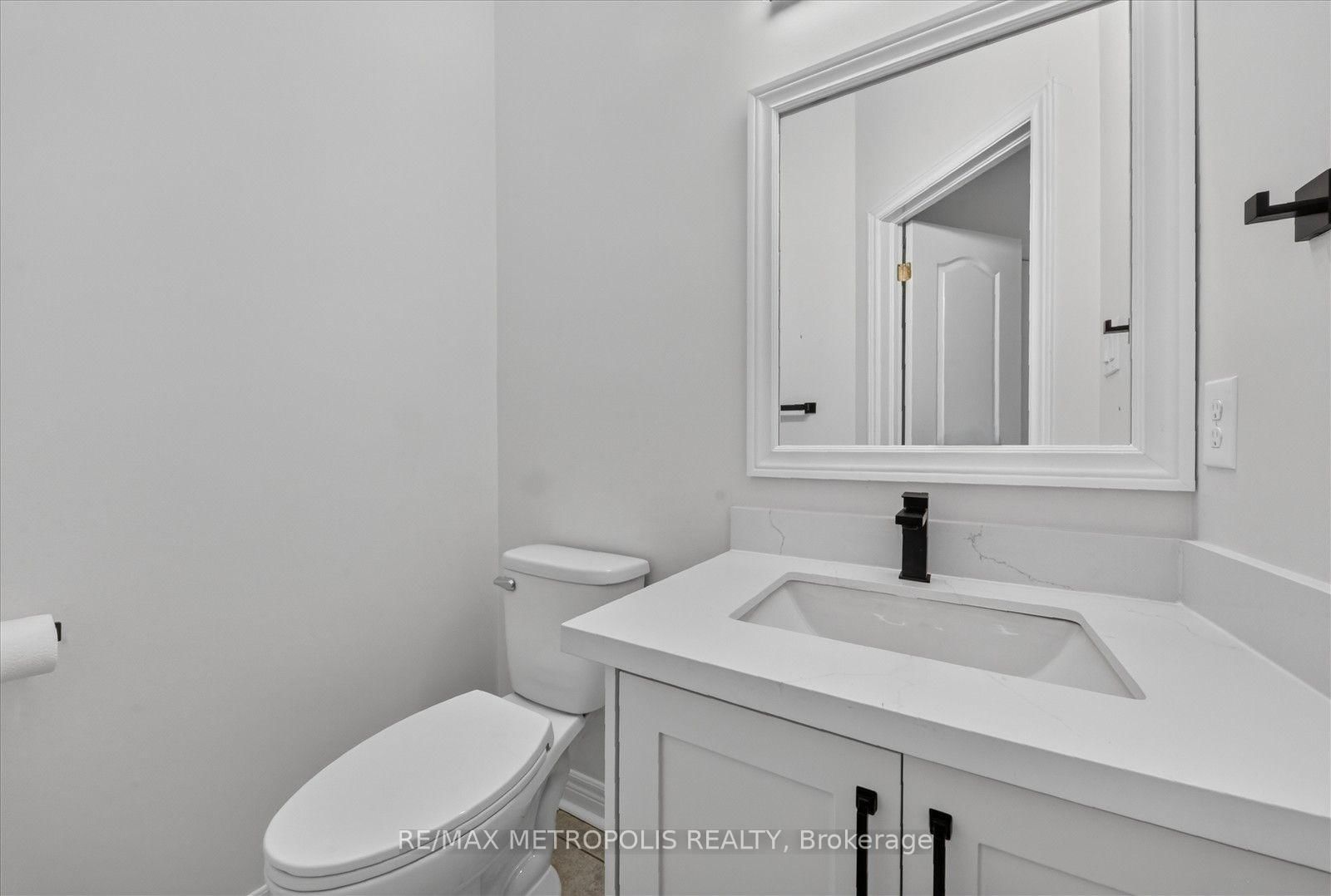 749 Black Cherry Drive • Oshawa, ON photo 19