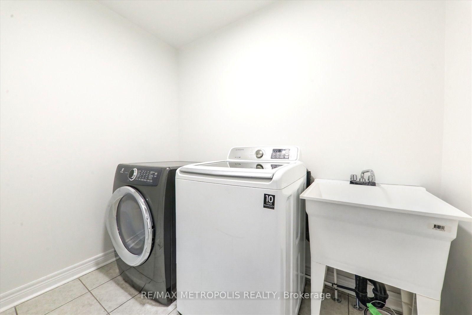 749 Black Cherry Drive • Oshawa, ON photo 20