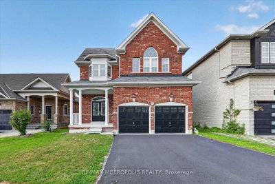 749 Black Cherry Drive • Oshawa, ON photo 3