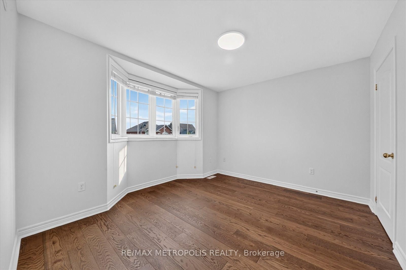 749 Black Cherry Drive • Oshawa, ON photo 32