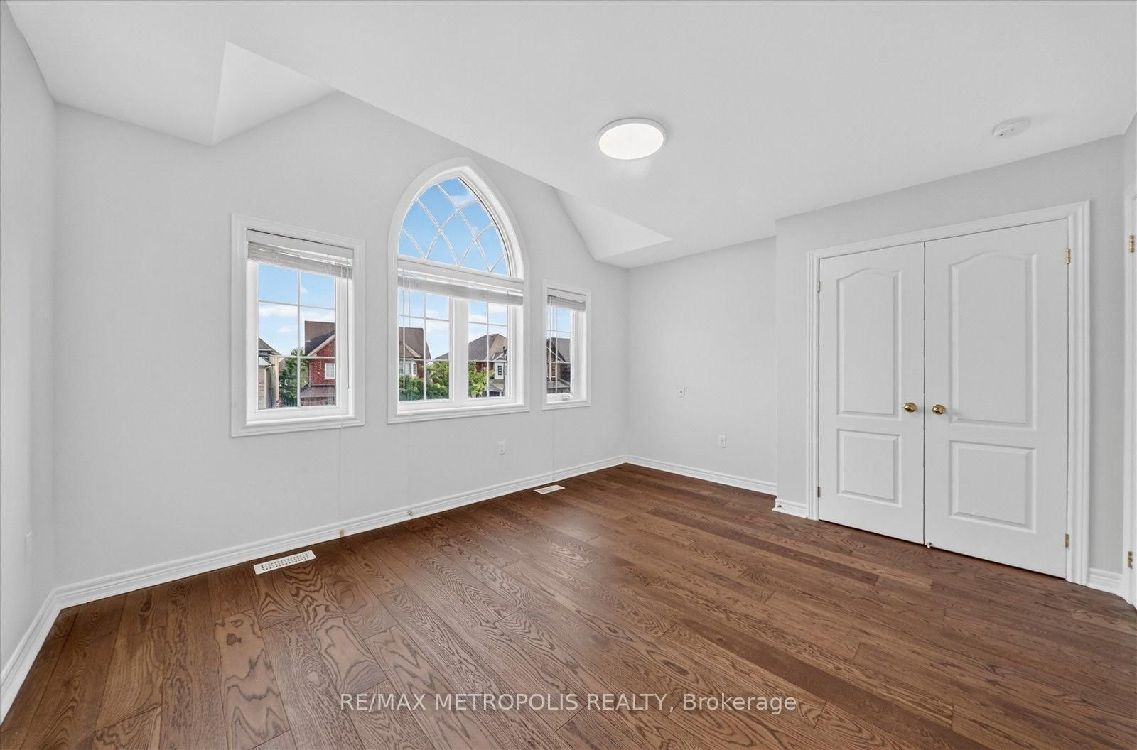 749 Black Cherry Drive • Oshawa, ON photo 35