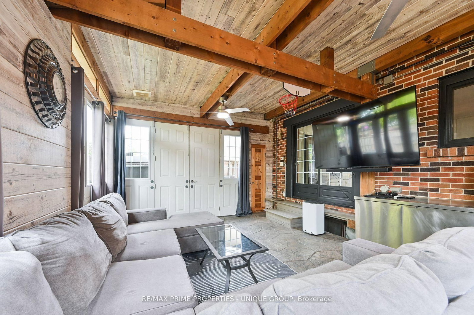16 Eastwood Avenue • Toronto, ON photo 17