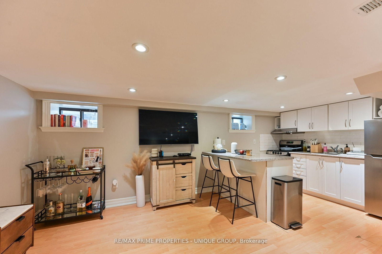 16 Eastwood Avenue • Toronto, ON photo 32