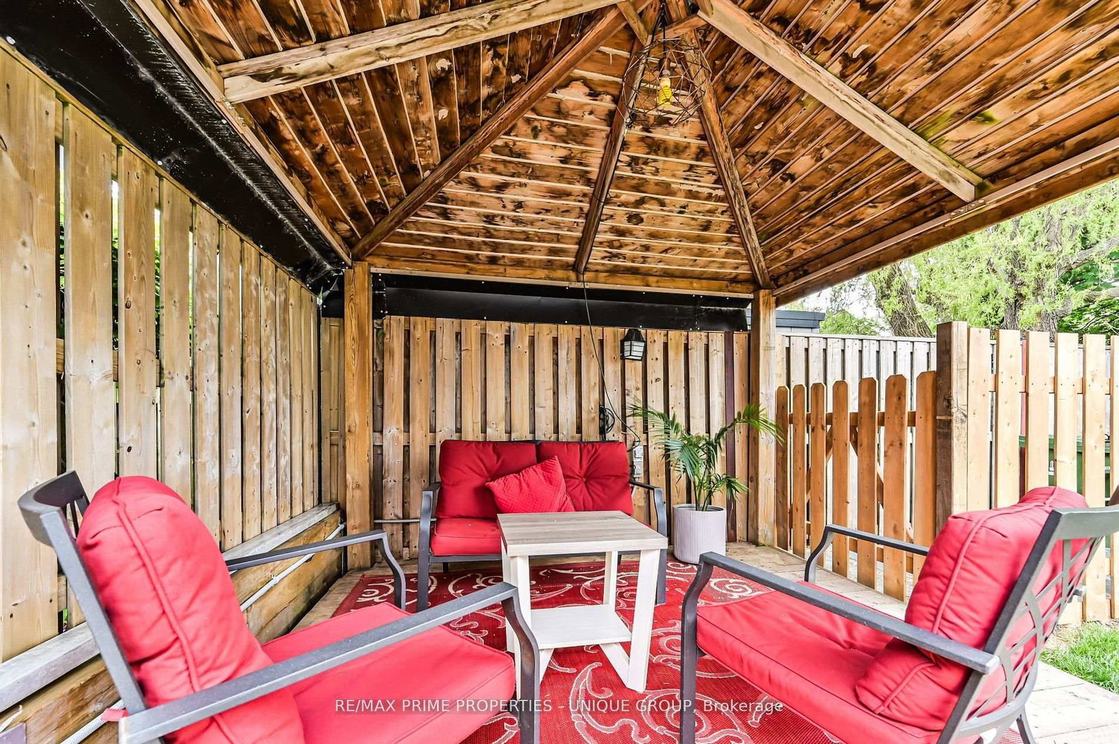 16 Eastwood Avenue • Toronto, ON photo 37