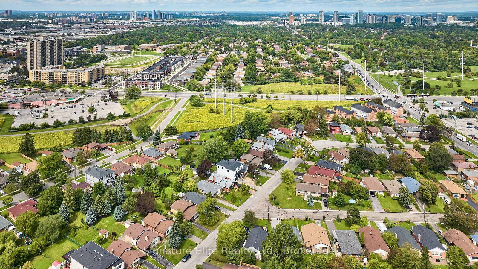 122 Haileybury Drive • Toronto, ON photo 42