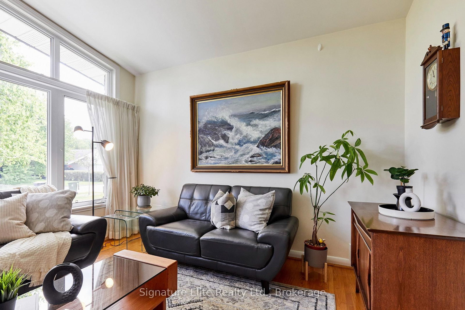 122 Haileybury Drive • Toronto, ON photo 7