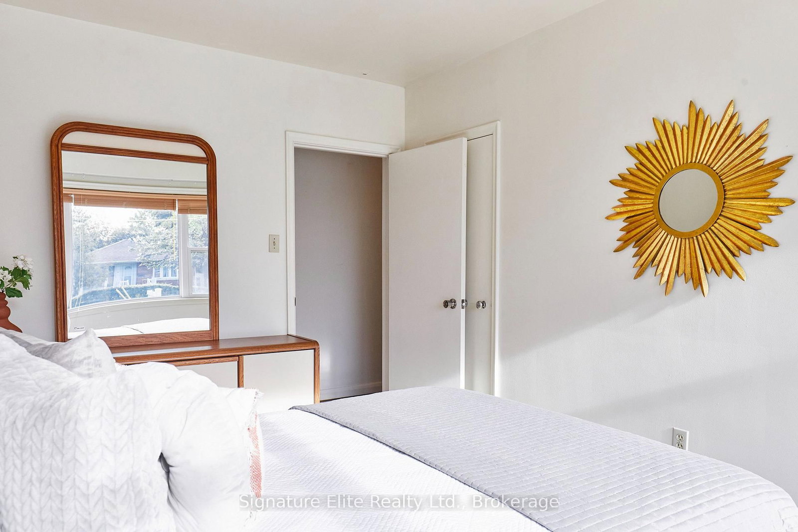 15 Bonny Lynn Court • Toronto, ON photo 16