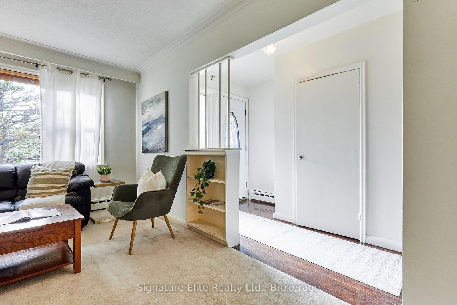 15 Bonny Lynn Court • Toronto, ON photo 3