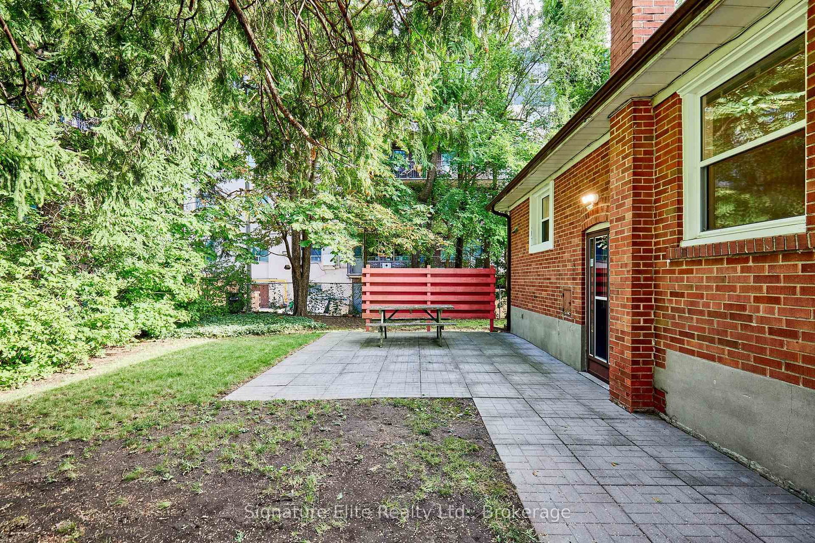 15 Bonny Lynn Court • Toronto, ON photo 34