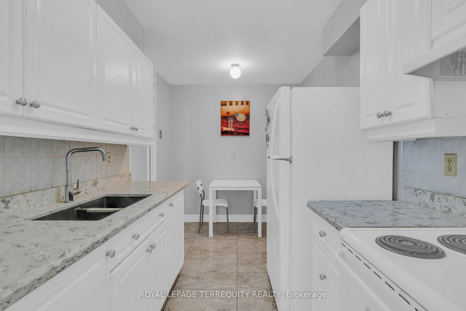1 Massey Square • #1703 • Toronto, ON photo 13