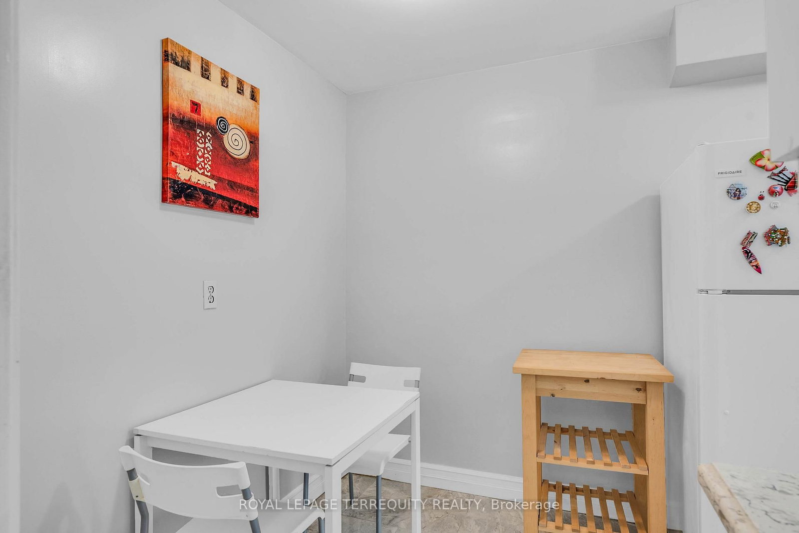 1 Massey Square • #1703 • Toronto, ON photo 16