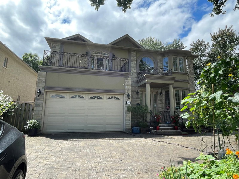 20 Grove Hill Drive W