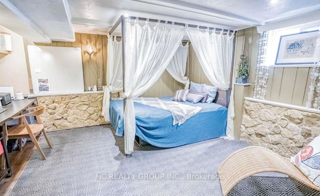 75 Shilton Road • Toronto, ON photo 17