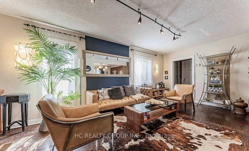 75 Shilton Road • Toronto, ON photo 4