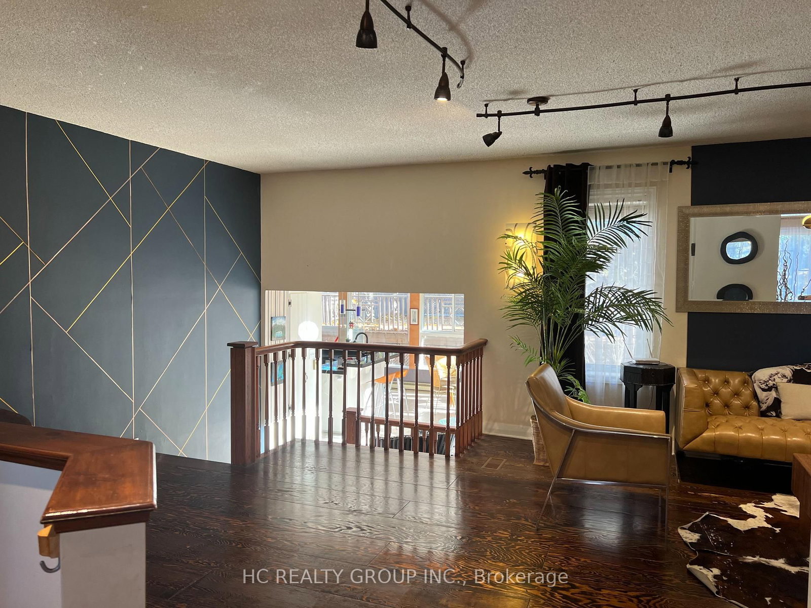 75 Shilton Road • Toronto, ON photo 5