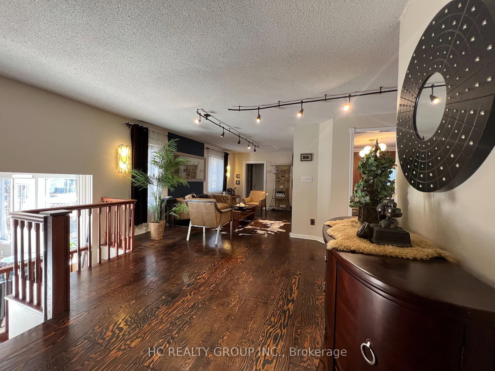 75 Shilton Road • Toronto, ON photo 6