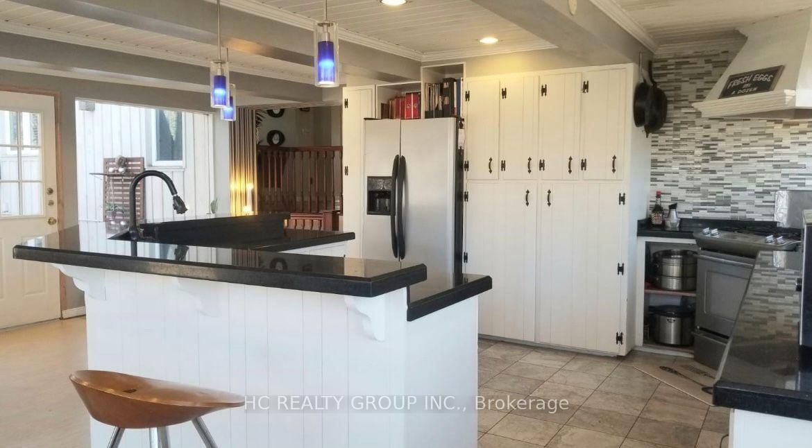 75 Shilton Road • Toronto, ON photo 8