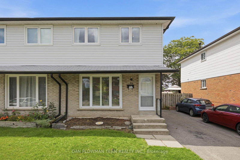 302 Vancouver Crescent