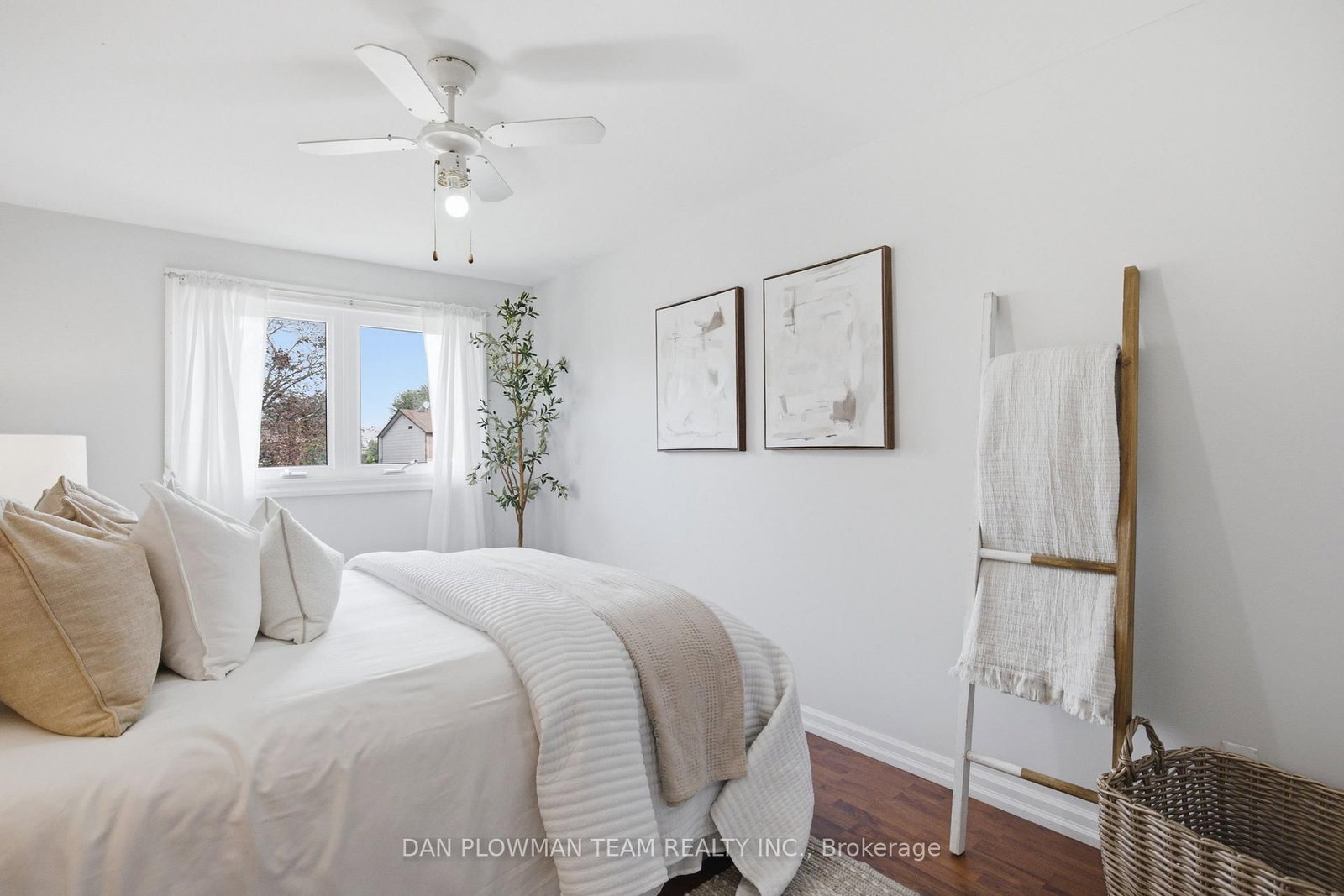 302 Vancouver Crescent • Oshawa, ON photo 20