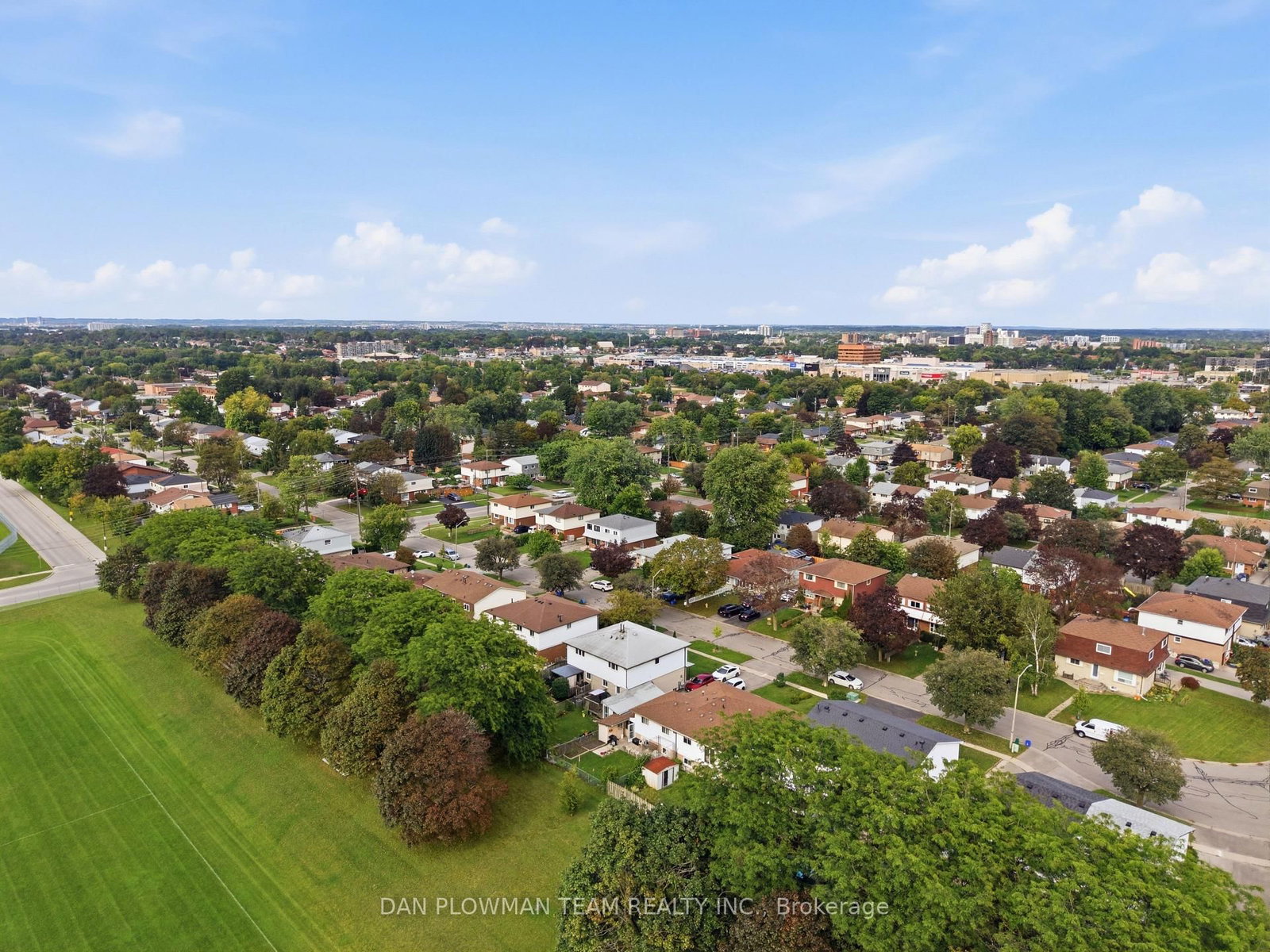 302 Vancouver Crescent • Oshawa, ON photo 37