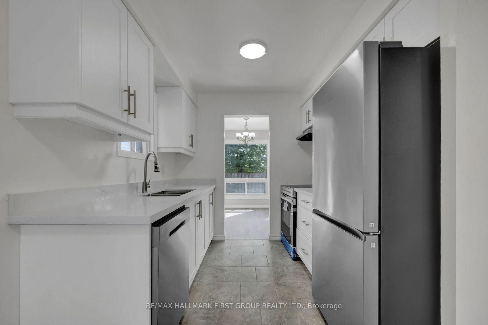 15 Millington Crescent • Ajax, ON photo 8