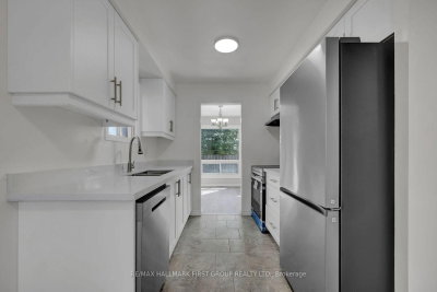 15 Millington Crescent • Ajax, ON photo 8