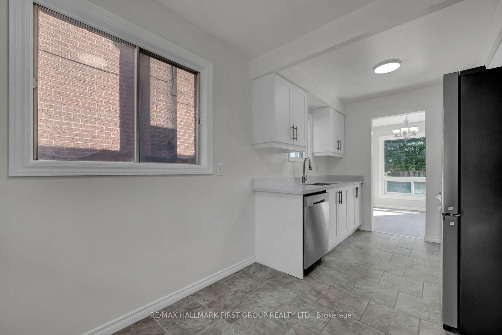 15 Millington Crescent • Ajax, ON photo 9