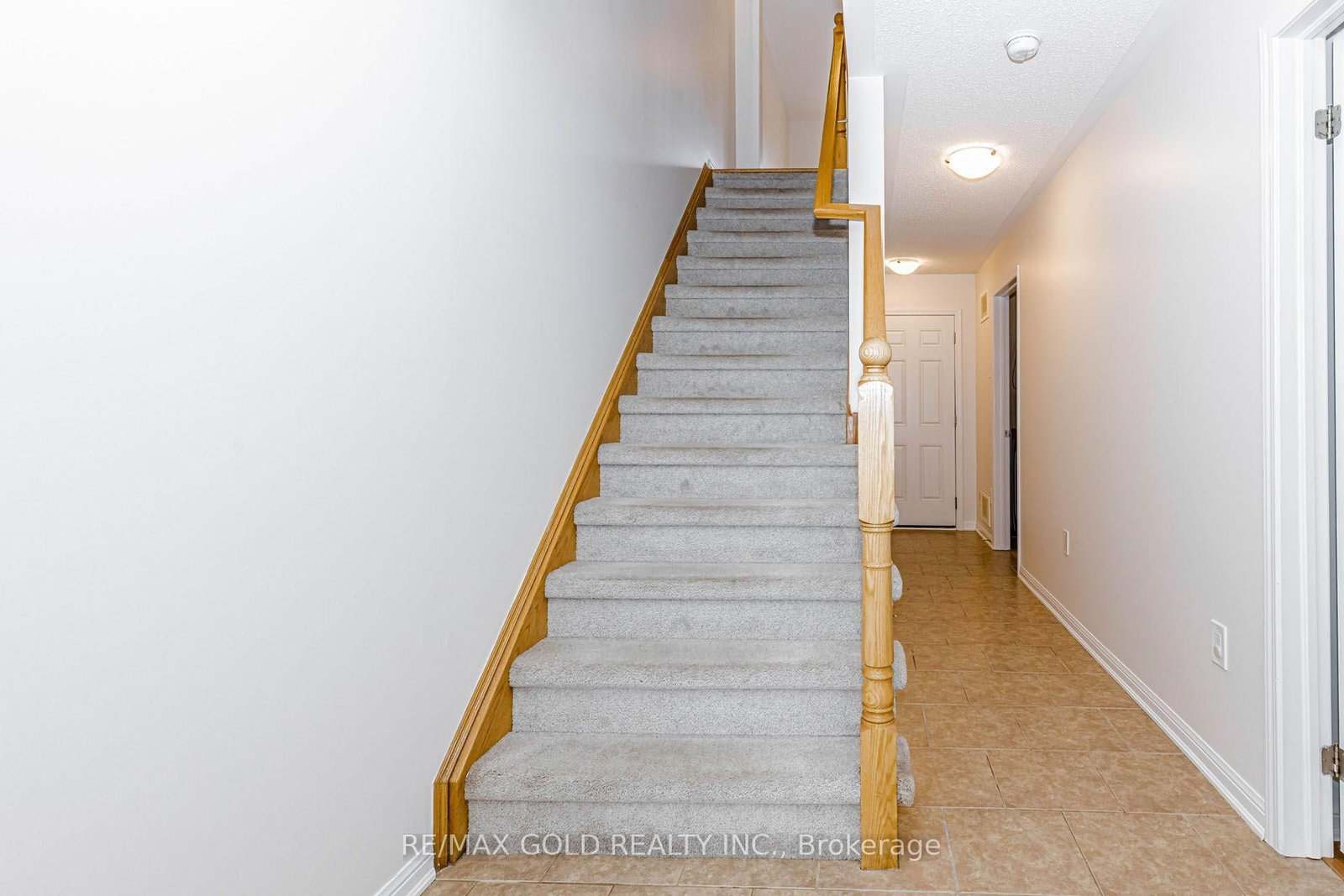 2486 William Jackson Drive • Pickering, ON photo 6