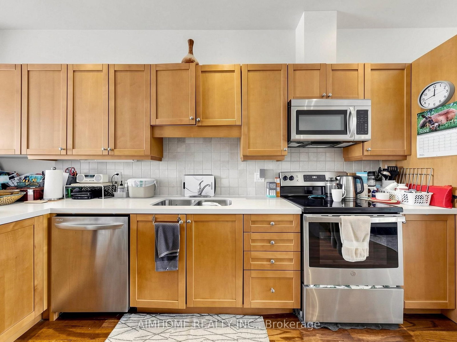 1089 Dundas Street E • Toronto, ON photo 22