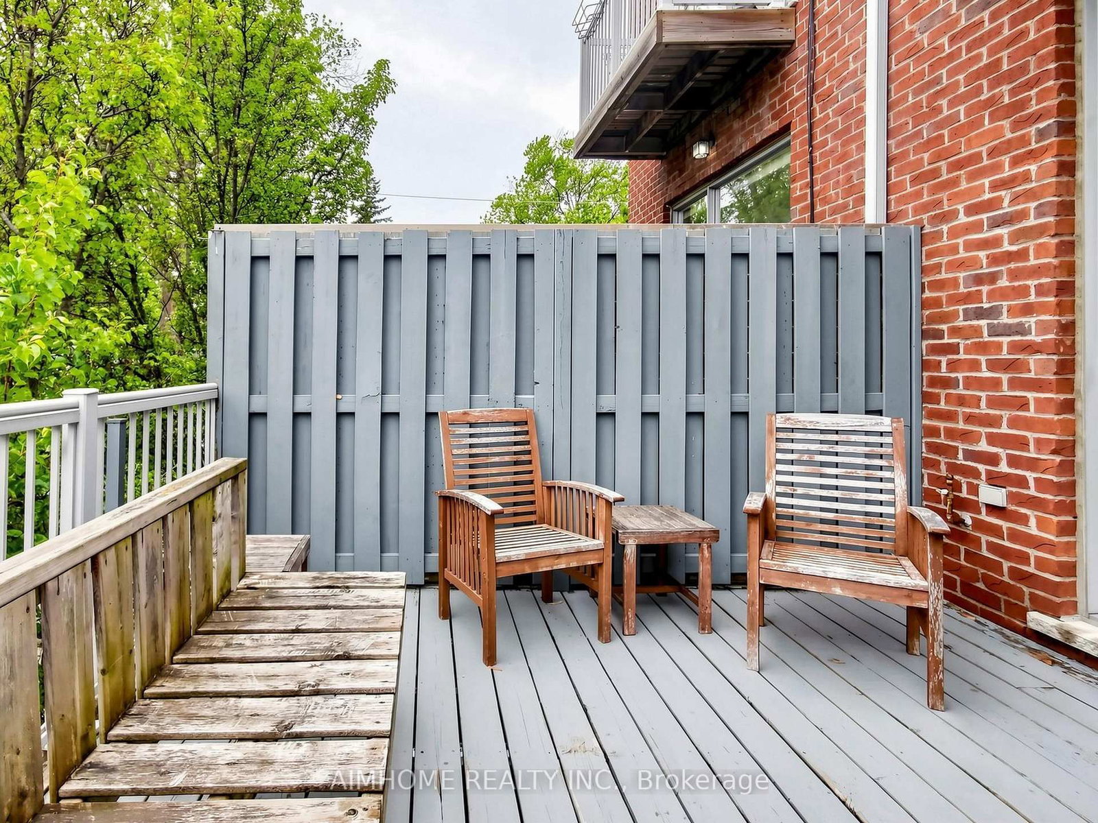 1089 Dundas Street E • Toronto, ON photo 39