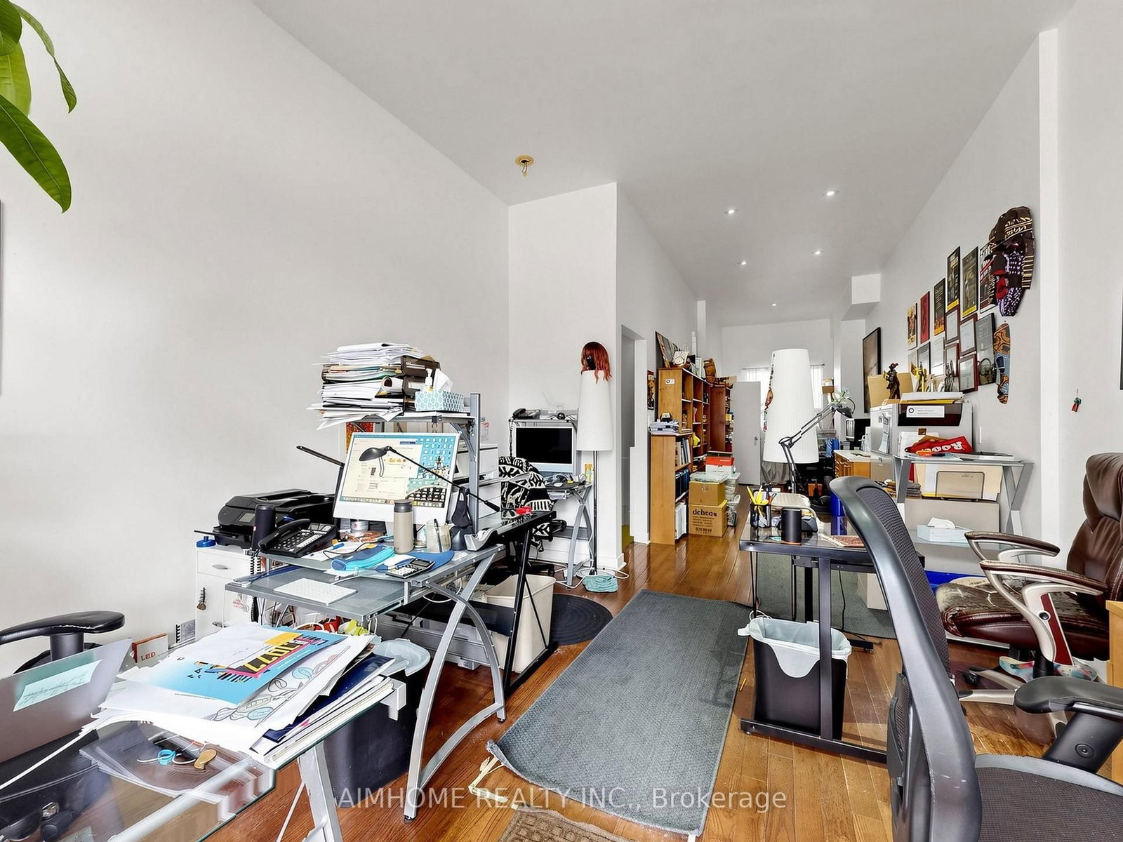 1089 Dundas Street E • Toronto, ON photo 5
