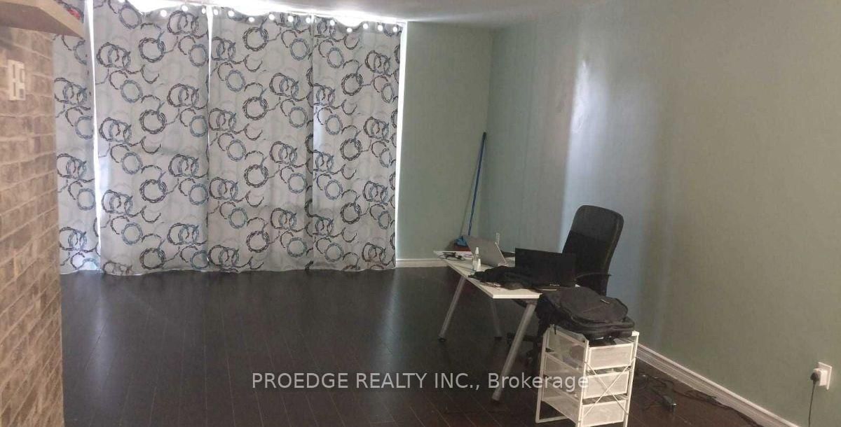 5 Massey Square • #102 • Toronto, ON photo 4