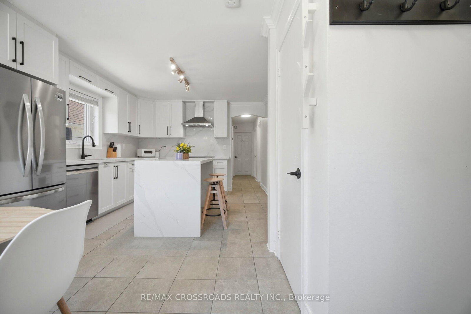 18 Adanac Drive • Toronto, ON photo 11