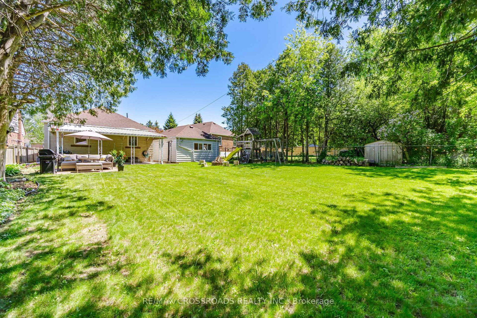18 Adanac Drive • Toronto, ON photo 49