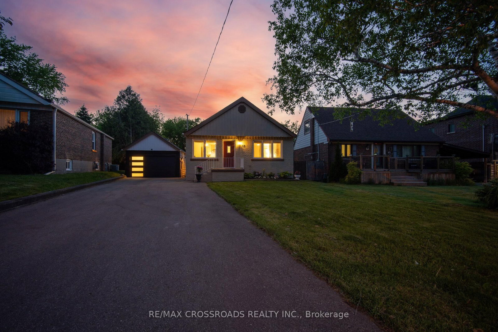 18 Adanac Drive • Toronto, ON photo 8