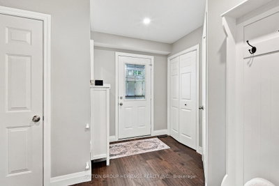 1517 Fieldgate Drive • Oshawa, ON photo 3