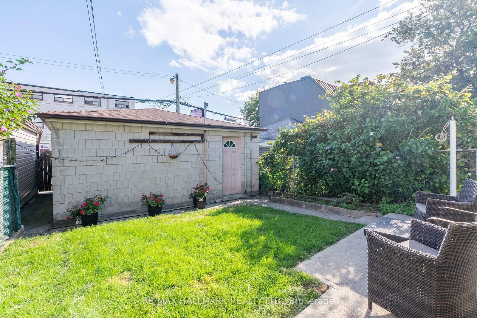 397 Strathmore Boulevard • Toronto, ON photo 22
