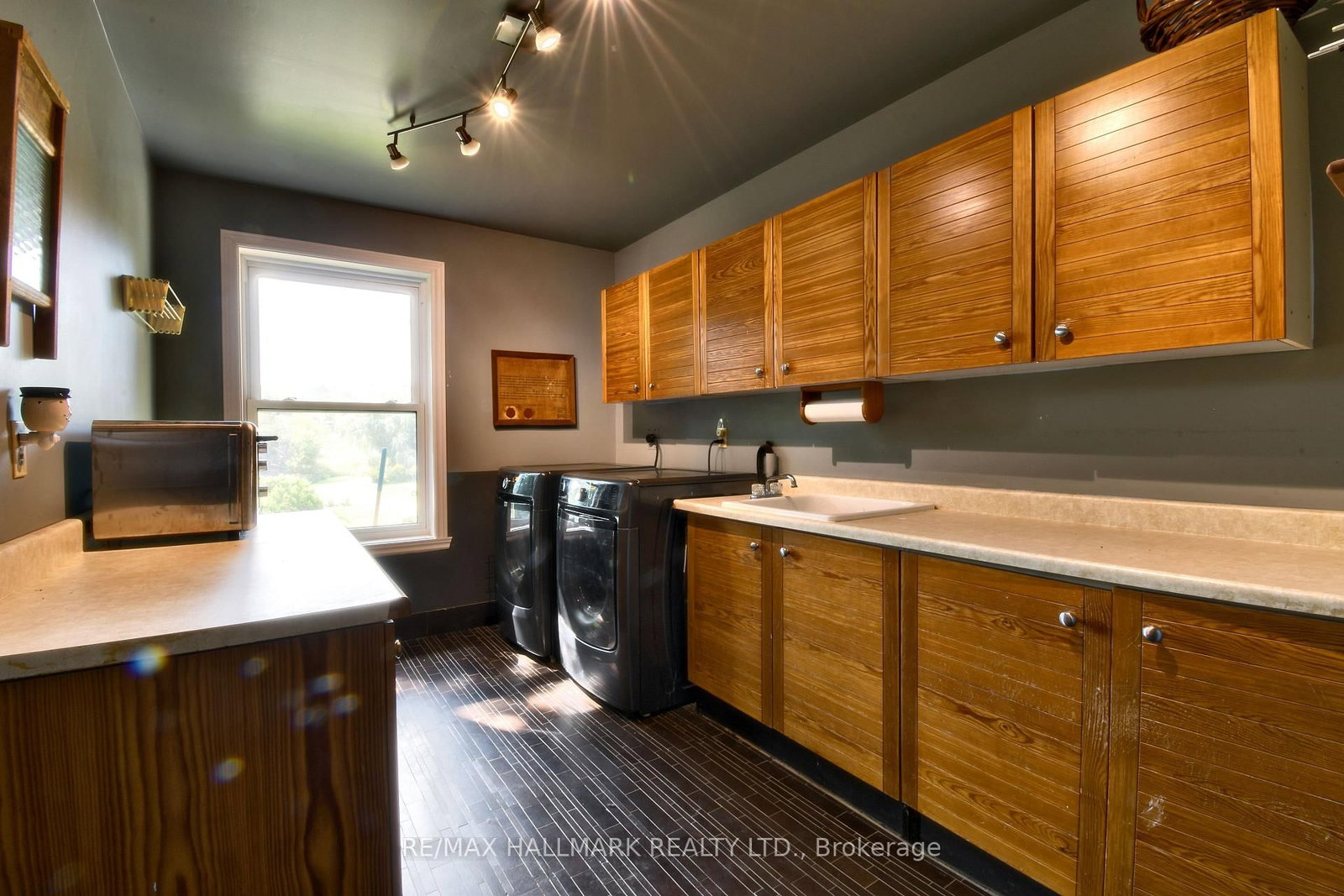 18555 Highway 12 • Scugog, ON photo 16