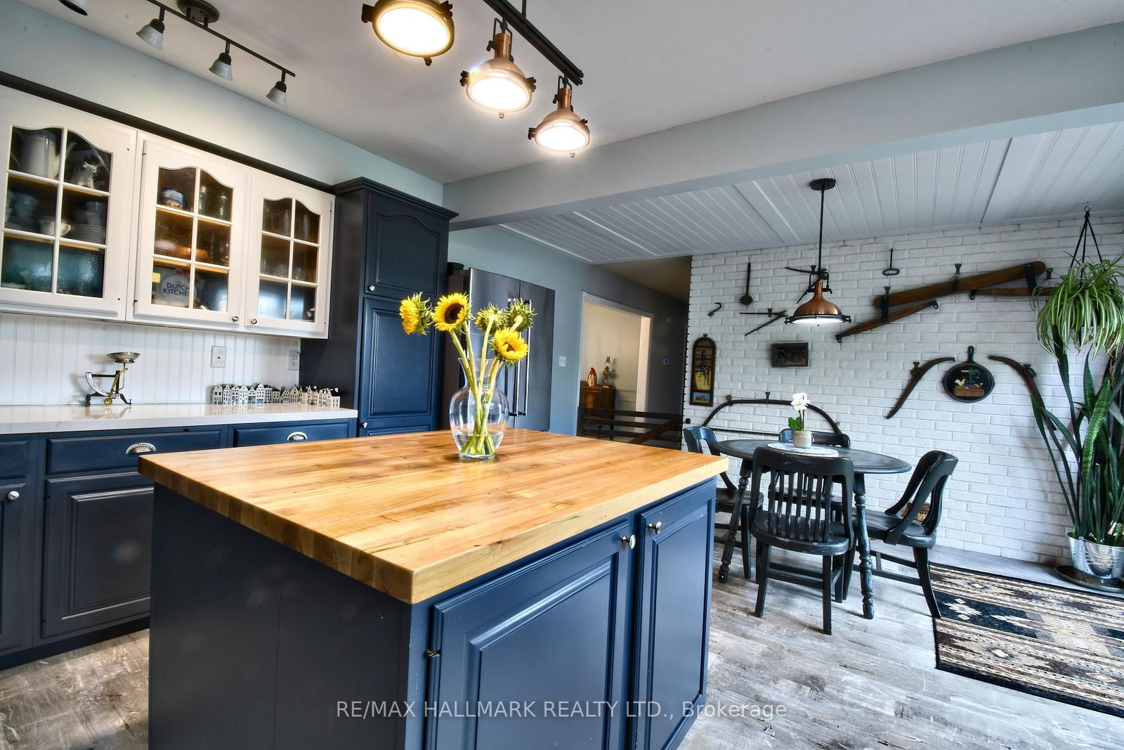 18555 Highway 12 • Scugog, ON photo 6