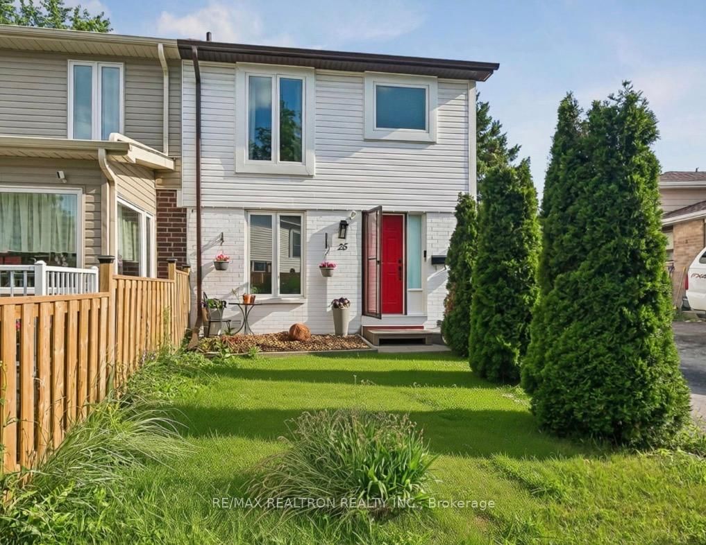 25 Whiteleas Avenue • Toronto, ON photo 2